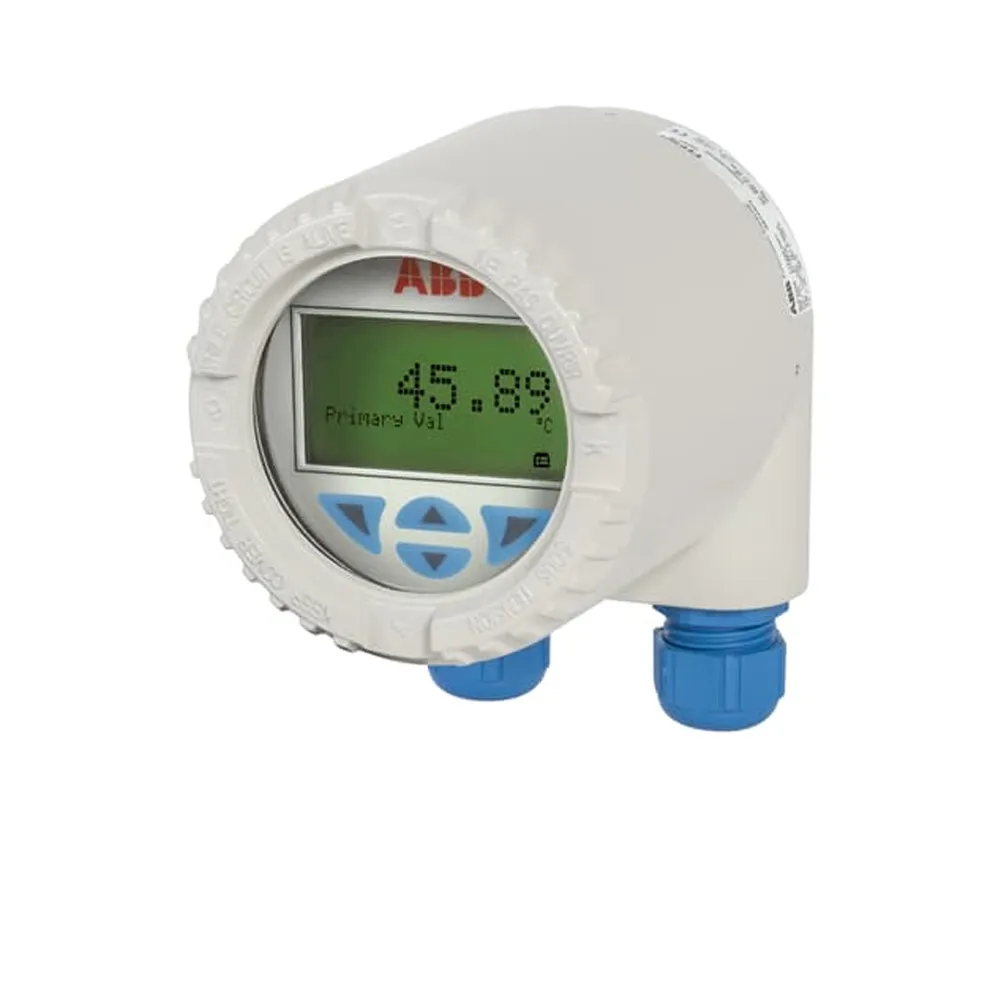 Industrial temperature transmitters and thermowells for process monitoring
